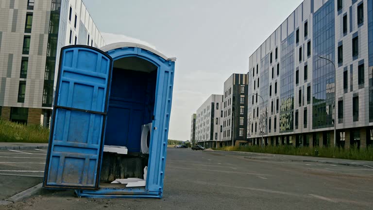 Best VIP or Luxury Restroom Trailers  in Junction City, KY